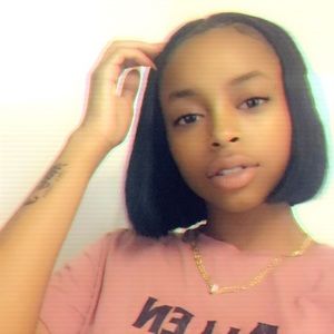 Meet your Posher, Arika